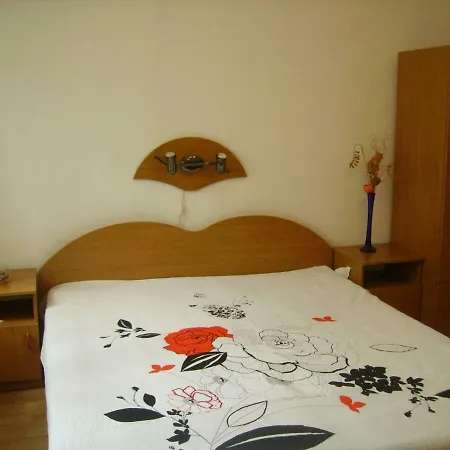 Zoya Dimitrova 3* Sozopol